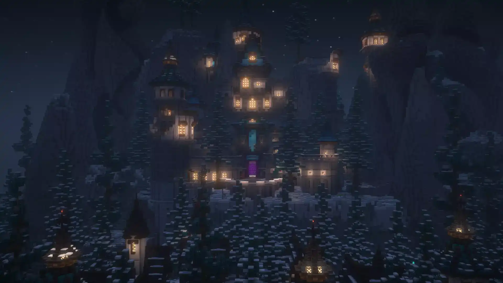 Die der Weihnachtszeit angepasste Lobby mit Geschenken